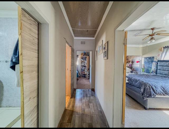 3 BEDROOM HOUSE FOR SALE IN BRENTHURST
